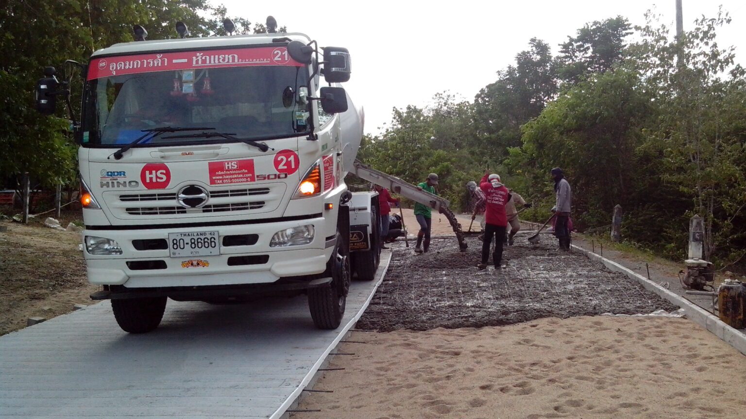 เทคอนกรีตแม่สอด