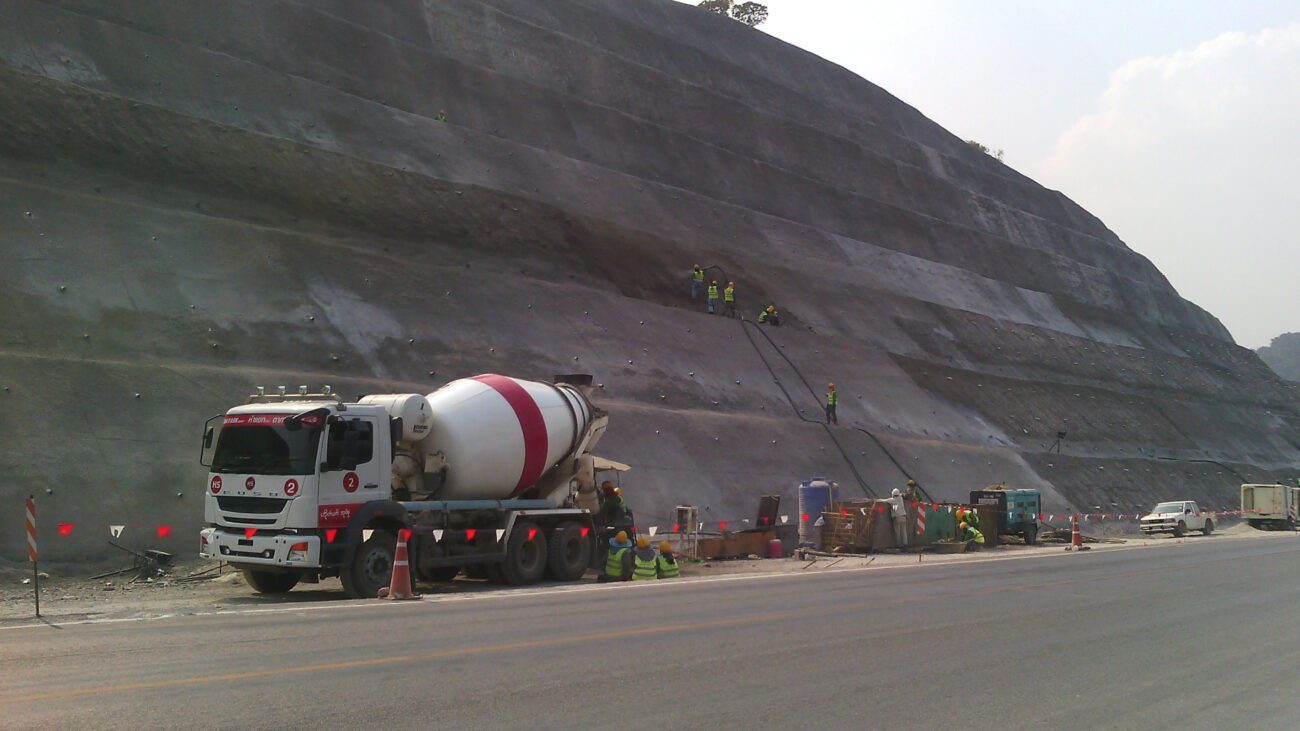 เทคอนกรีตแม่สอด